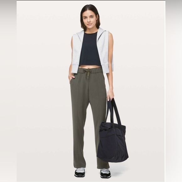 lululemon athletica Pants - Lululemon On the Right Track Pant 10